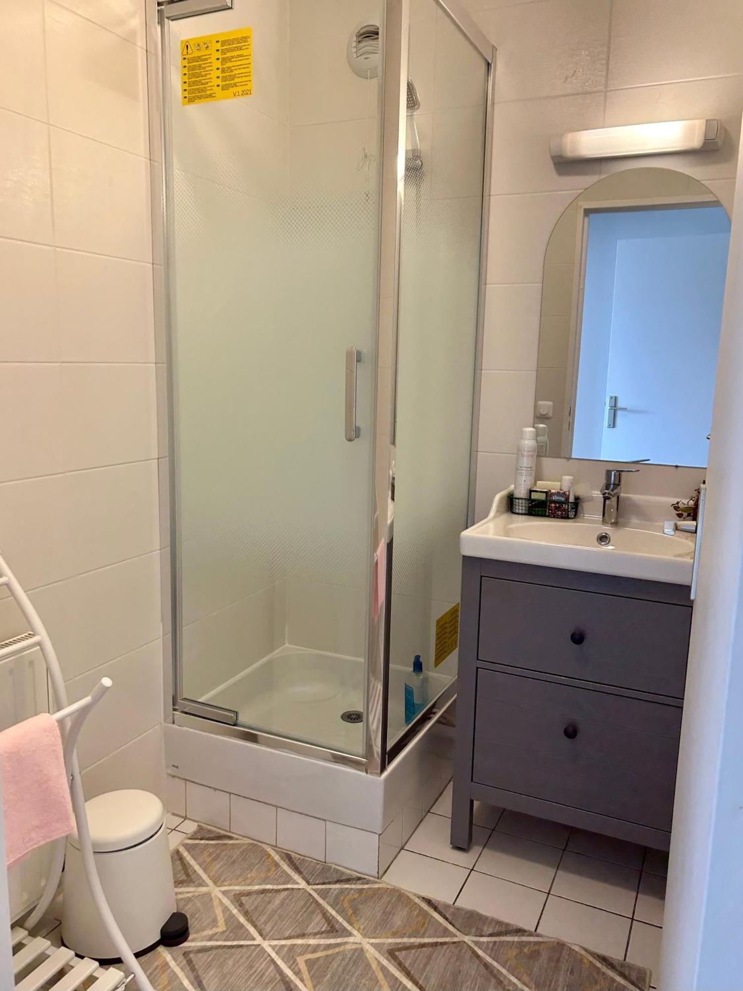 Jolie Chambre 3Minutes De La Gare Rer A Bussy-Saint-Georges Eksteriør bilde